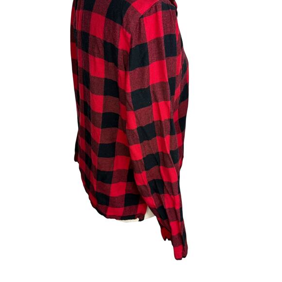 Old Navy Red Black Buffalo Plaid Flannel Button Up Shirt Women’s Size M - Picture 5 of 7